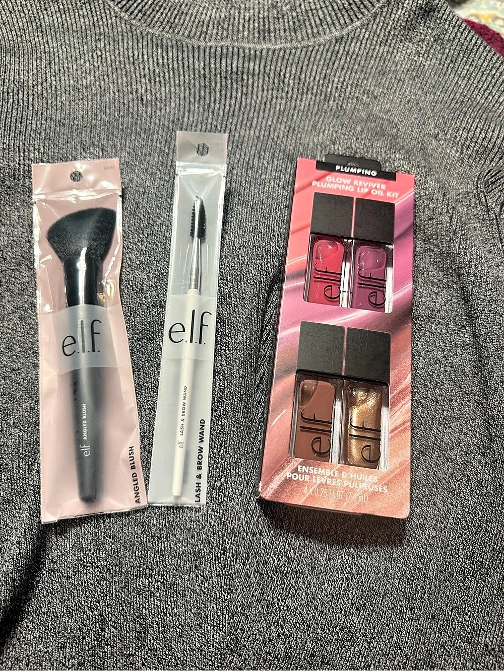 BRAND NEW!!!  e.l.f. Glow Reviver Plumping Lip Oil Kit Makeup Brushes